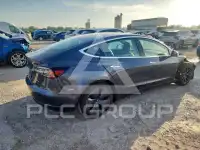 2020 Tesla Model 3 фото