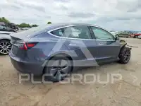 2020 Tesla Model 3 фото
