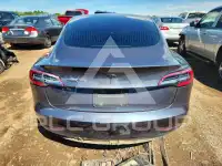 2020 Tesla Model 3 фото