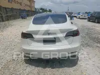 2020 Tesla Model 3 фото
