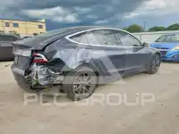 2020 Tesla Model 3 photo