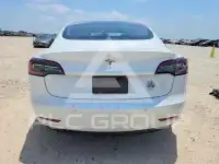 2020 Tesla Model 3 фото