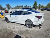 2020 Tesla Model 3 фото