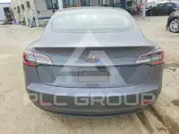 2020 Tesla Model 3 фото