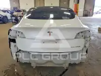 2020 Tesla Model 3 фото