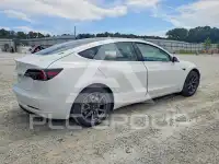 2020 Tesla Model 3 фото