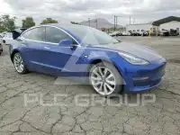2020 Tesla Model 3 фото