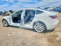 2020 Tesla Model 3 фото