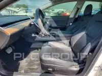 2020 Tesla Model 3 фото