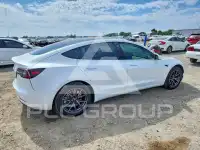 2020 Tesla Model 3 фото