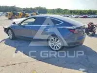 2020 Tesla Model 3 фото