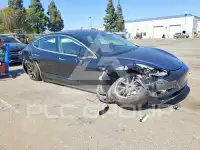 2020 Tesla Model 3 фото