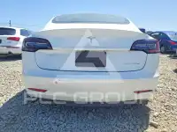 2020 Tesla Model 3 фото