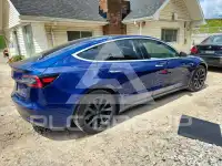 2020 Tesla Model 3 фото