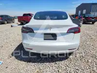 2020 Tesla Model 3 фото