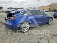 2020 Tesla Model 3 фото