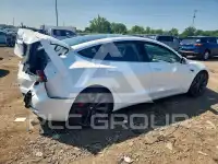 2020 Tesla Model 3 фото