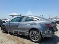 2020 Tesla Model 3 фото
