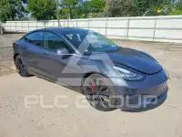 2020 Tesla Model 3 фото