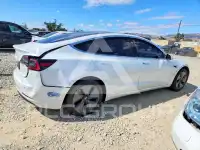 2020 Tesla Model 3 фото