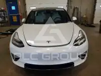 2020 Tesla Model 3 фото