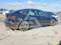 2020 Tesla Model 3 фото