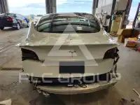 2020 Tesla Model 3 фото