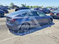 2020 Tesla Model 3 фото