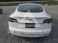 2020 Tesla Model 3 фото