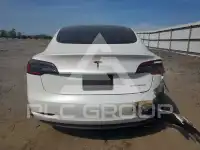 2020 Tesla Model 3 фото