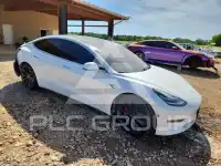 2020 Tesla Model 3 фото