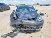 2020 Tesla Model 3 фото