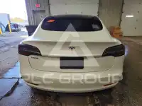 2020 Tesla Model 3 фото