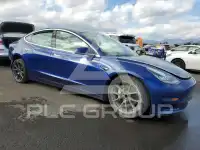 2020 Tesla Model 3 фото