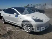 2020 Tesla Model 3 фото