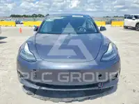 2020 Tesla Model 3 фото