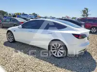 2020 Tesla Model 3 фото