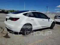 2020 Tesla Model 3 фото