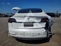 2020 Tesla Model 3 фото