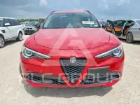 2020 Alfa Romeo Stelvio фото