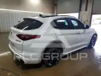 2020 Alfa Romeo Stelvio photo