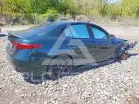 2020 Alfa Romeo Giulia photo