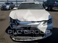 2020 Lexus ES300 photo
