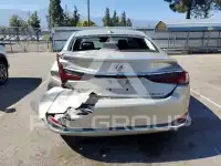 2020 Lexus ES300 photo