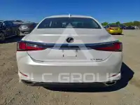 2020 Lexus ES350 photo