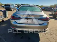 2020 Lexus ES350 photo