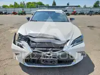2020 Lexus ES350 photo