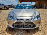 2020 Lexus ES photo