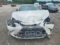 2020 Lexus ES350 photo