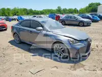 2020 Lexus IS photo